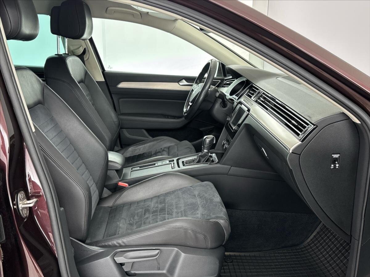 Volkswagen Passat Sedan / Limuzína 2,0 l 140 kw