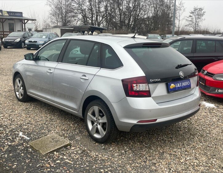 Škoda Rapid Hatchback 999,0 81 kw