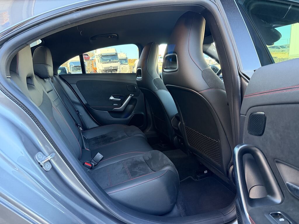 Mercedes-Benz CLA Sedan / Limuzína 2,0 l 110 kw