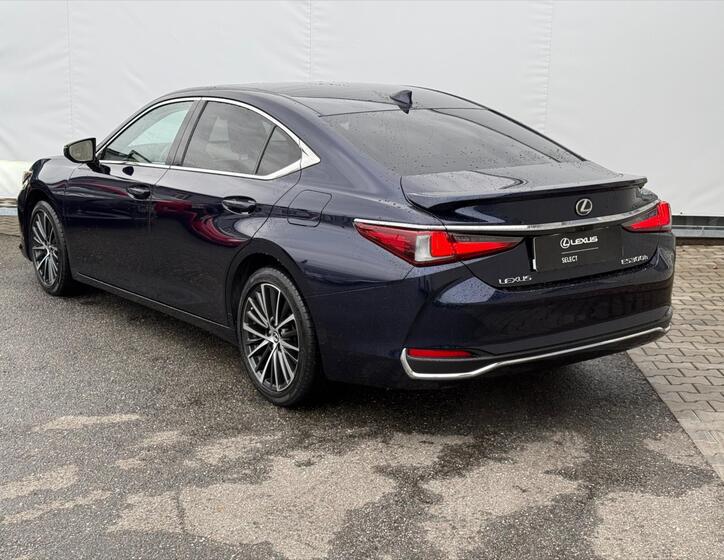 Lexus ES 300h 4