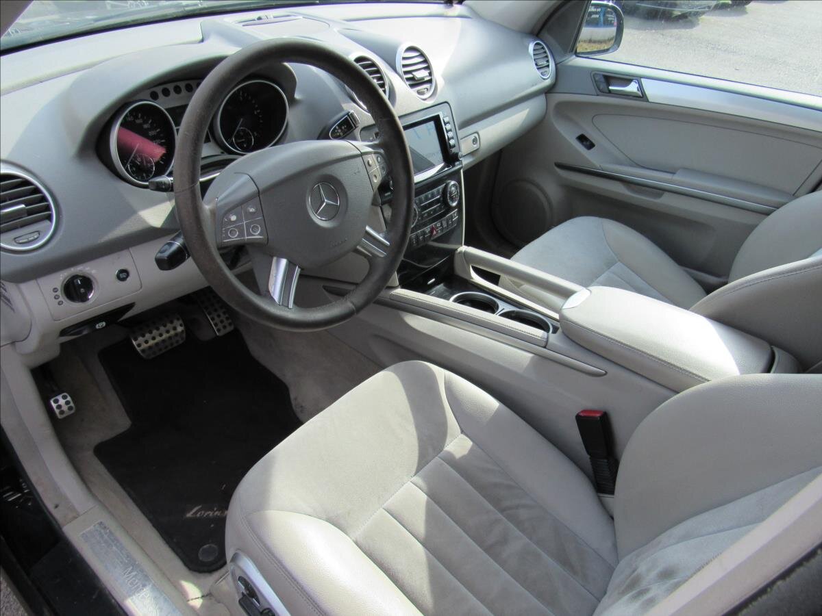 Mercedes-Benz Třídy M SUV / Terénní 3,0 l 165 kw