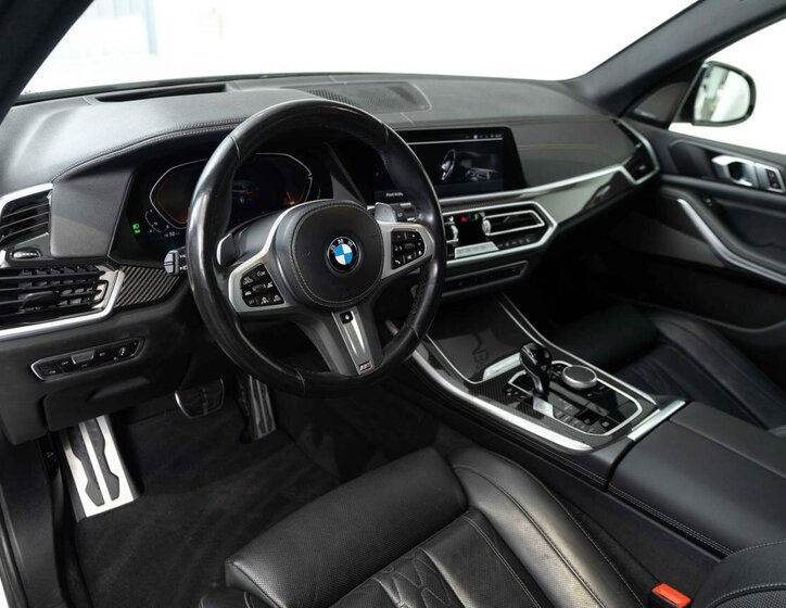 BMW X5 SUV / Terénní 3,0 l 250 kw