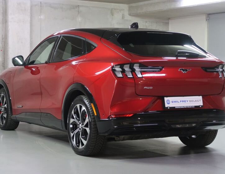 Ford Mustang Mach-E 7