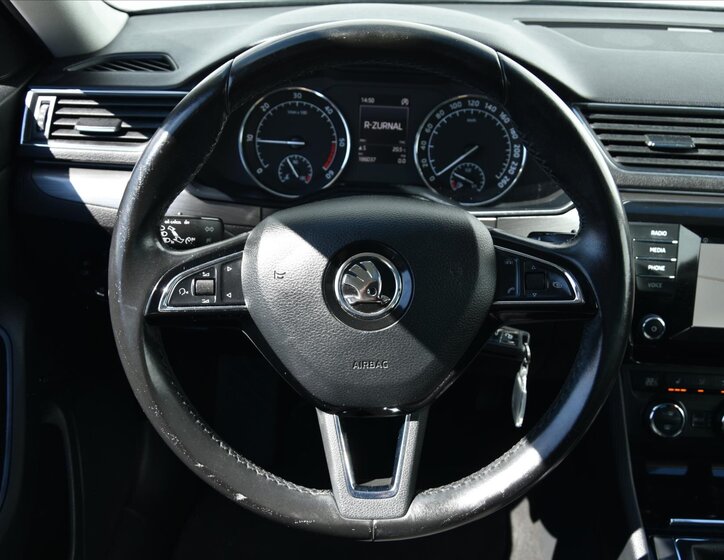 Škoda Superb Kombi 2,0 l 140 kw