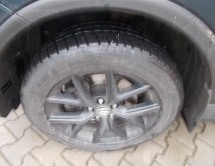 Toyota RAV4 SUV 2,5 l 114 kw