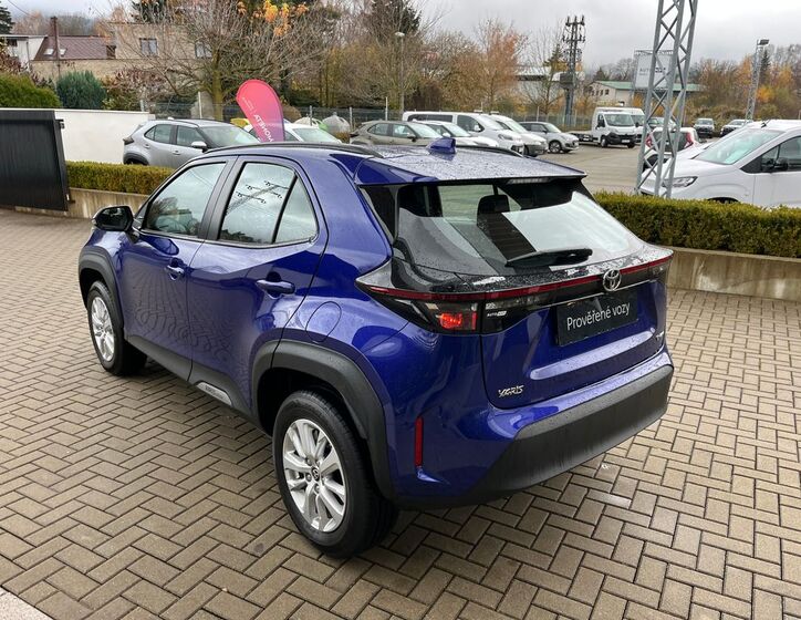 Toyota Yaris Cross 4