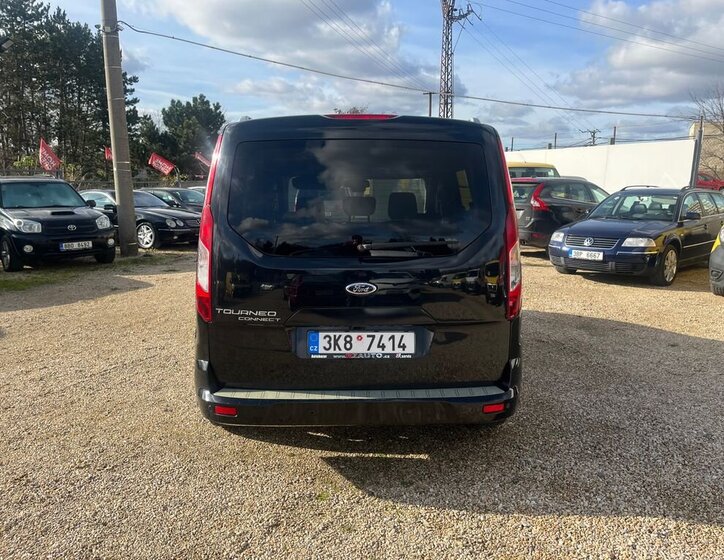 Ford Tourneo Connect 4