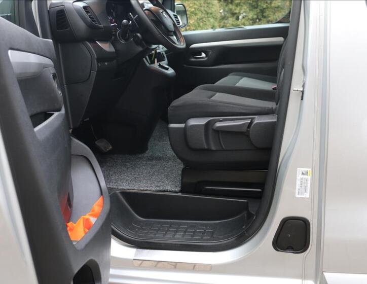 Toyota ProAce Verso 16