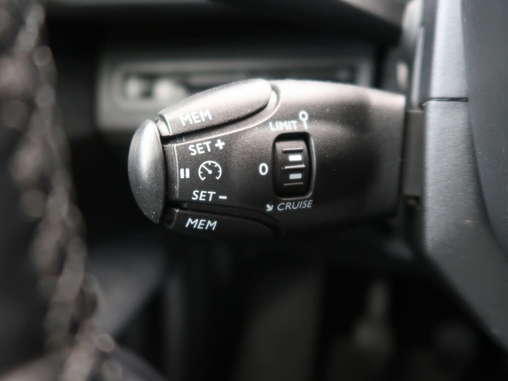 Peugeot 5008 SUV 1,2 l 96 kw