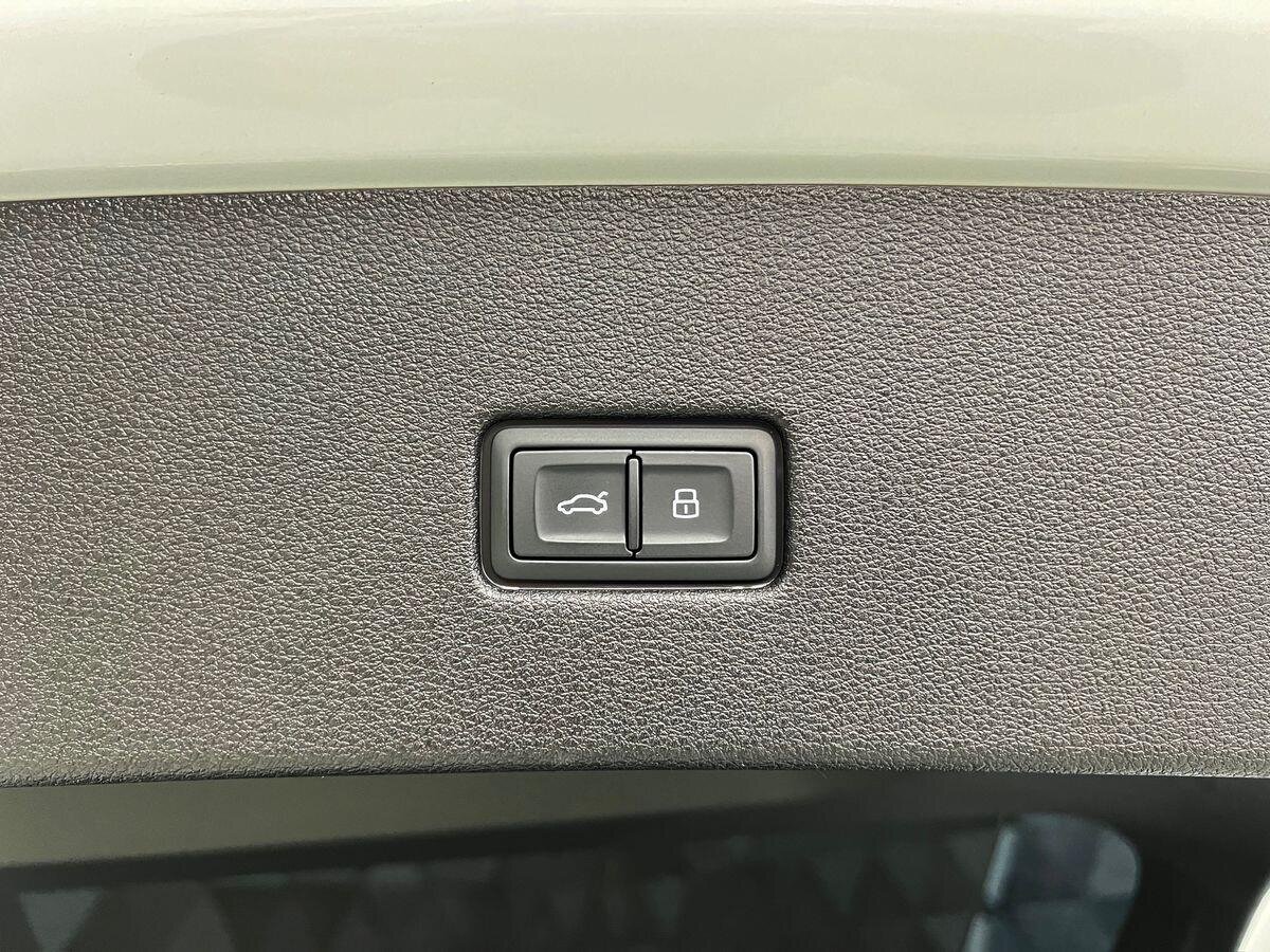 Audi SQ8 SUV 4,0 l 373 kw