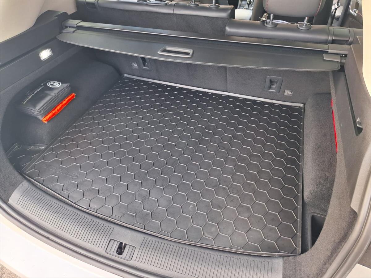 MG HS SUV / Terénní 1,5 l 119 kw