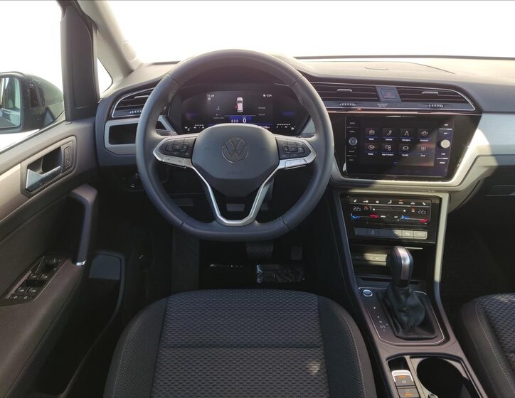 Volkswagen Touran MPV 1,5 l 110 kw