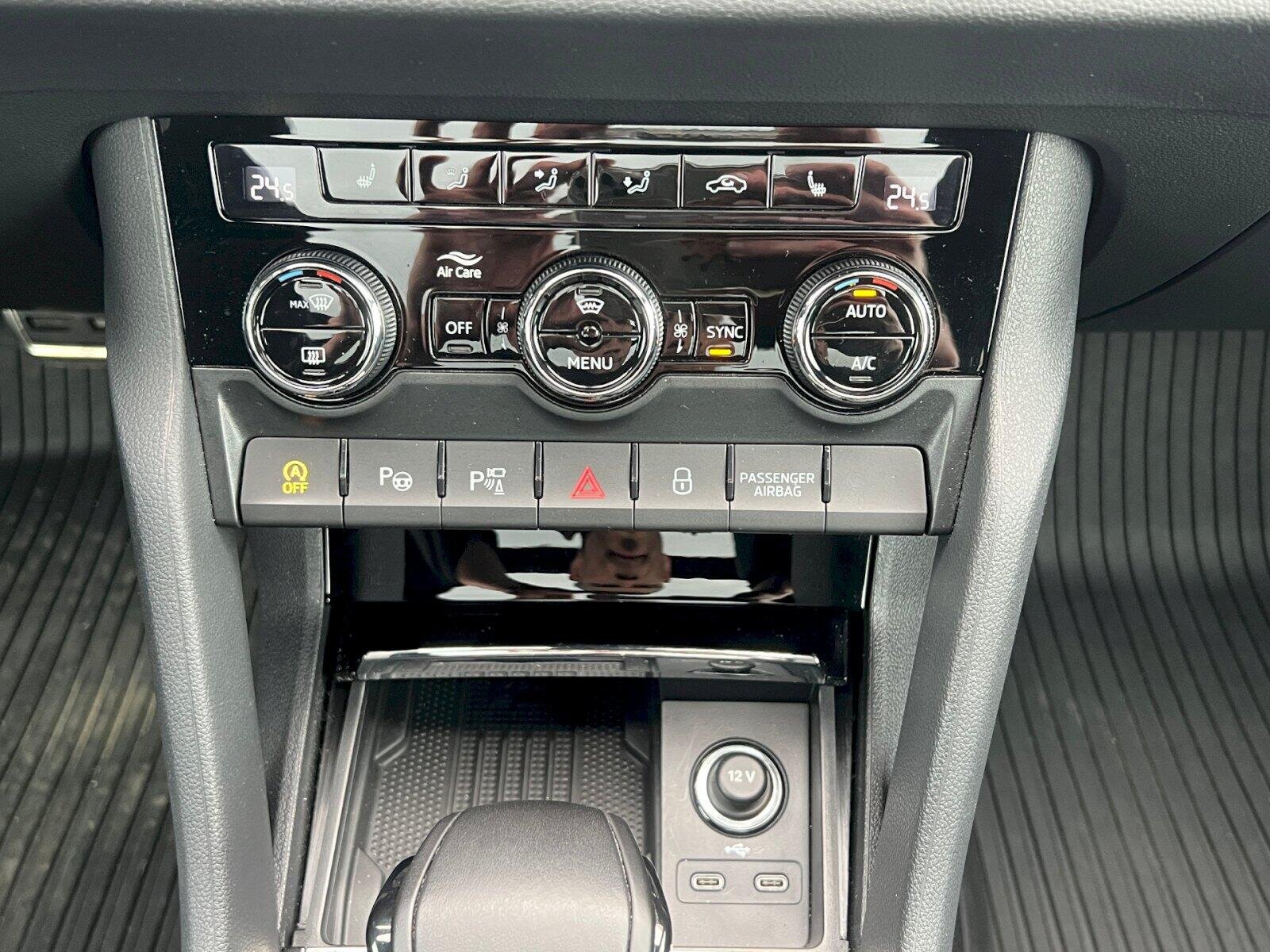 Škoda Karoq SUV / Terénní 1,5 l 110 kw