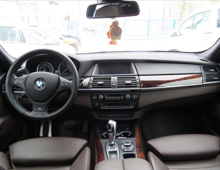BMW X5 Kombi 3,0 l 225 kw