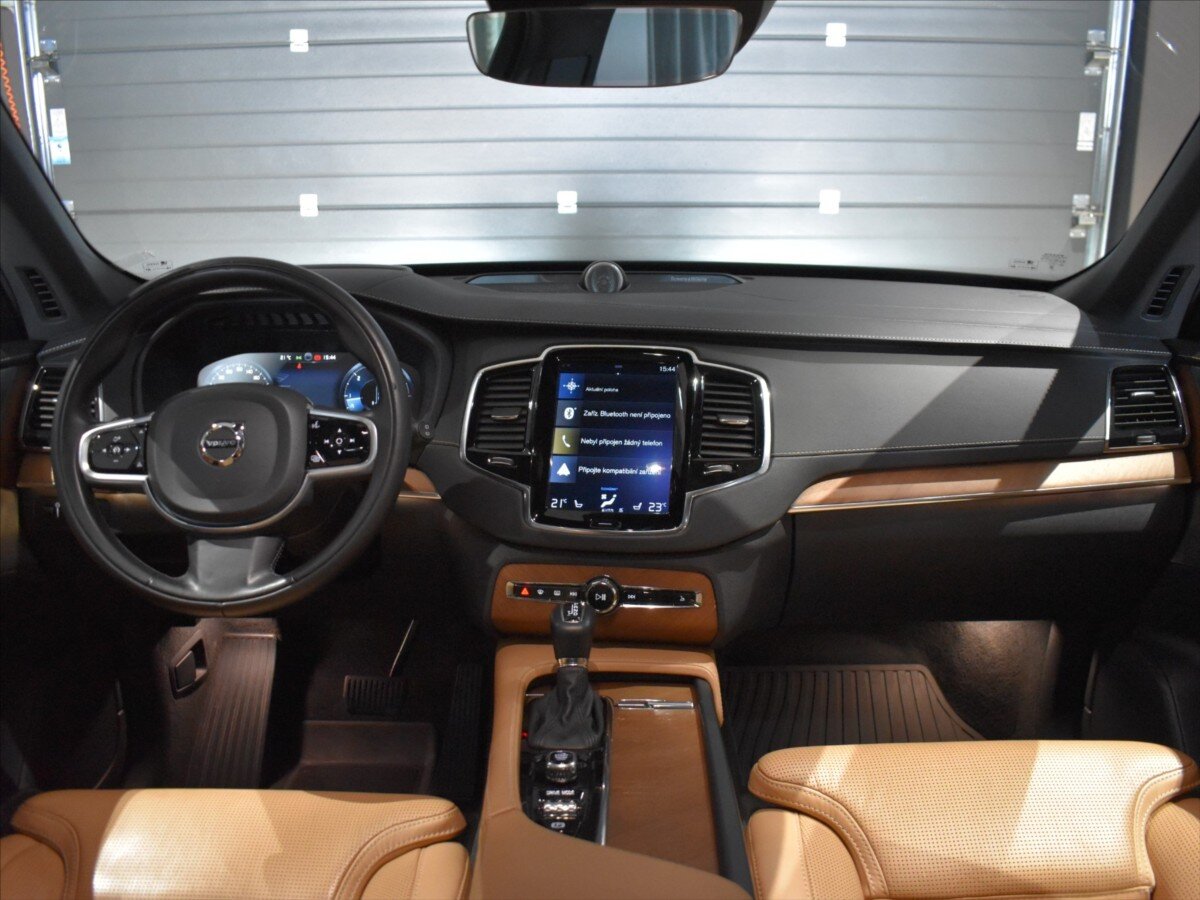 Volvo XC90 SUV / Terénní 2,0 l 177 kw