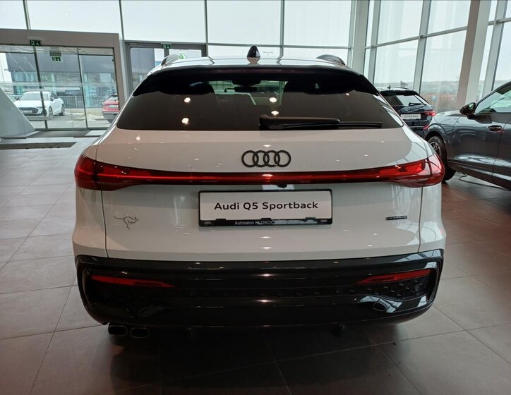 Audi Q5 SUV / Terénní 2,0 l 150 kw