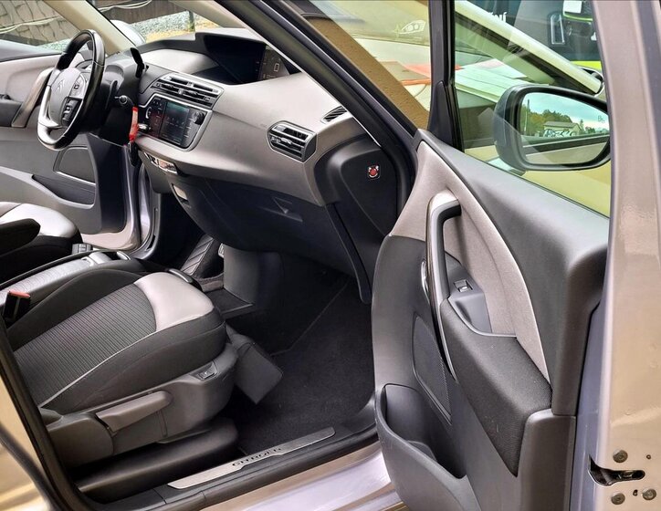 Citroën Grand C4 Picasso MPV 1,6 l 121 kw