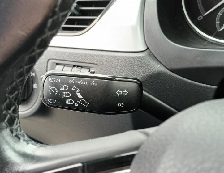 Škoda Rapid Hatchback 999,0 81 kw