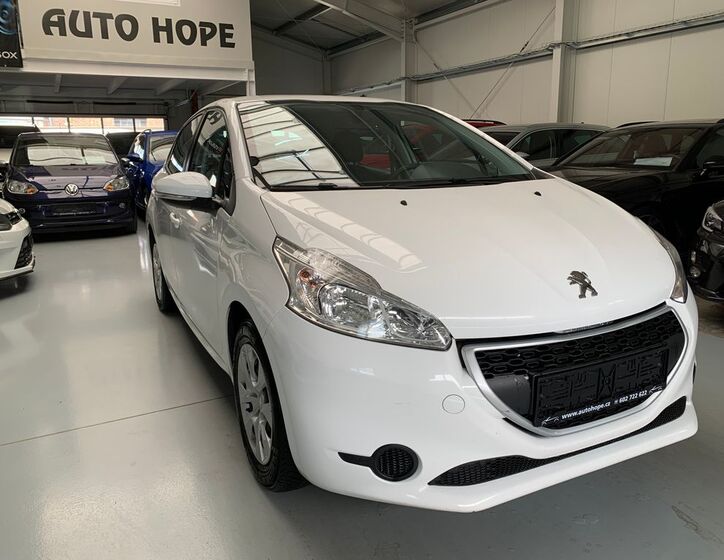 Peugeot 208 1