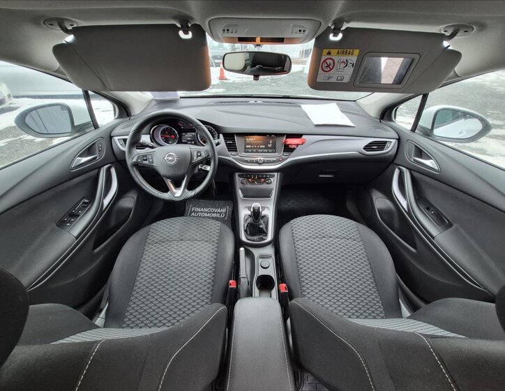 Opel Astra Hatchback 999,0 77 kw