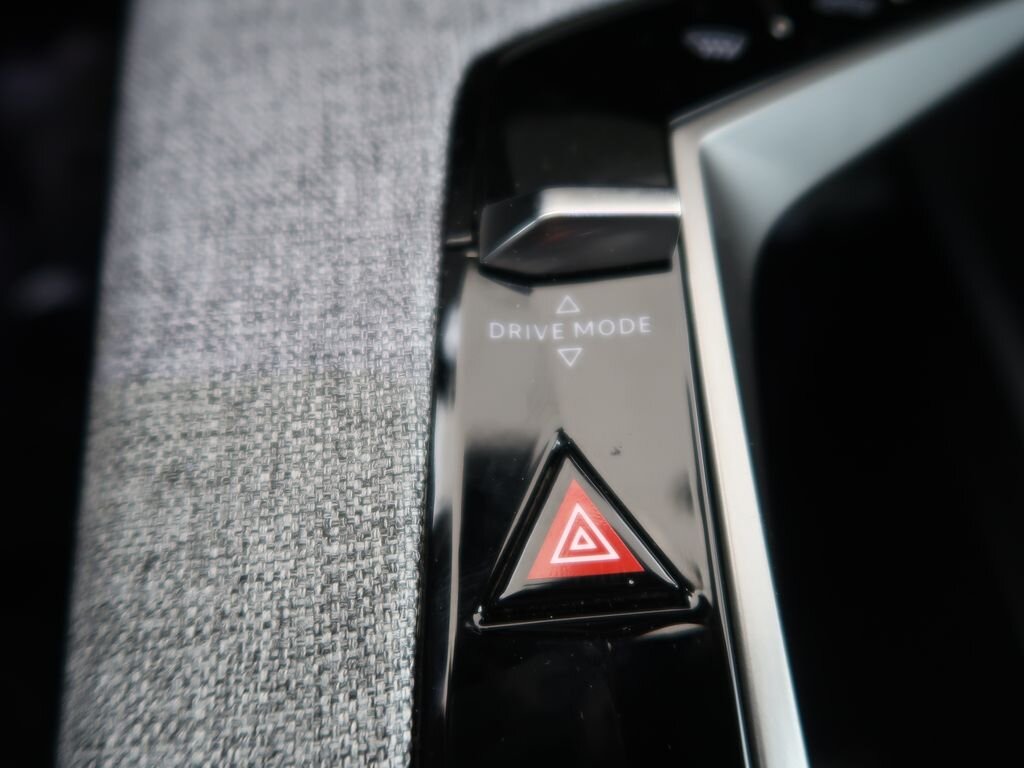 Peugeot 3008 SUV / Terénní 1,2 l 100 kw