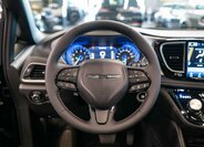 Chrysler Pacifica 21