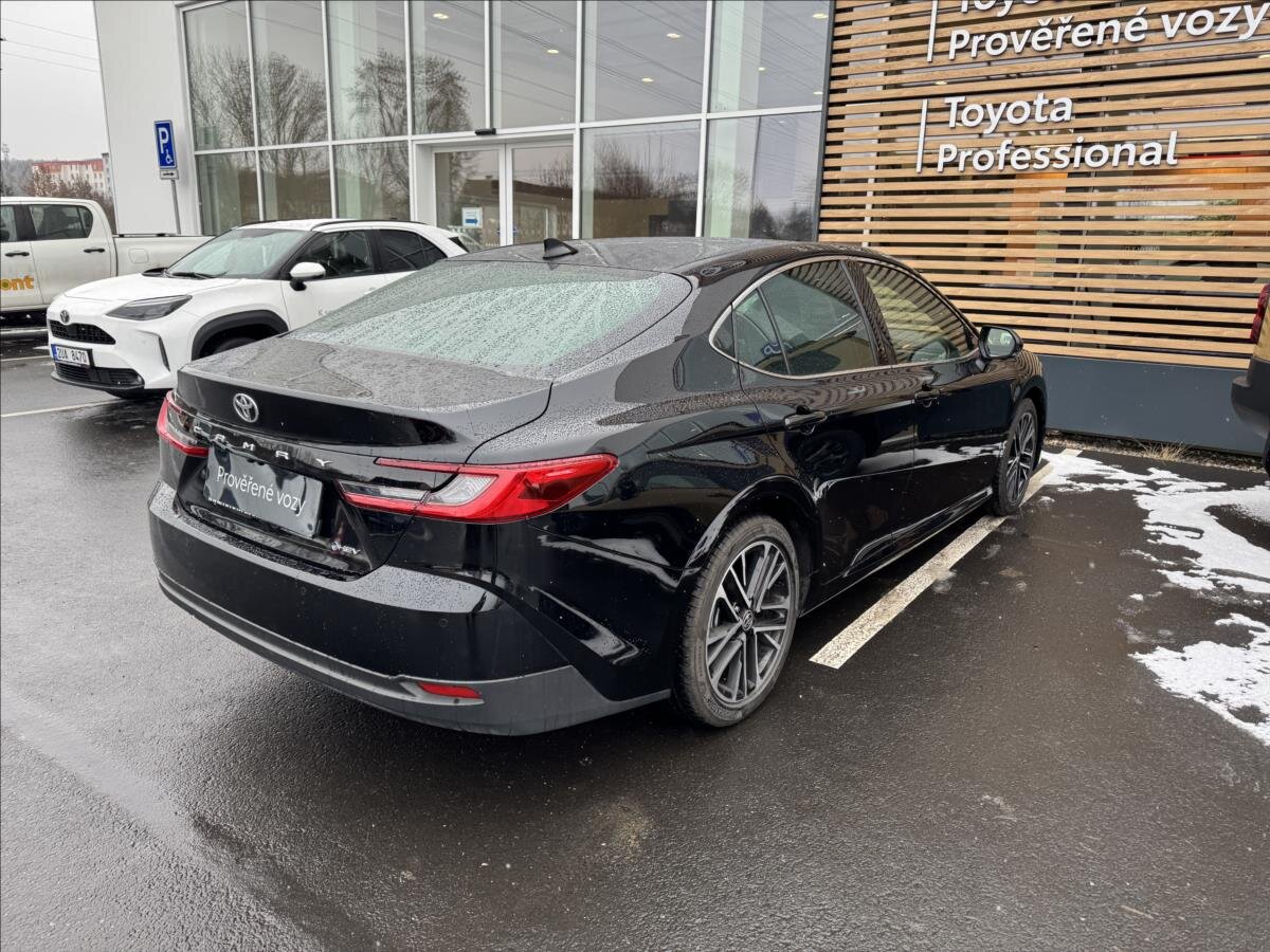 Toyota Camry Sedan 2,5 l 137 kw