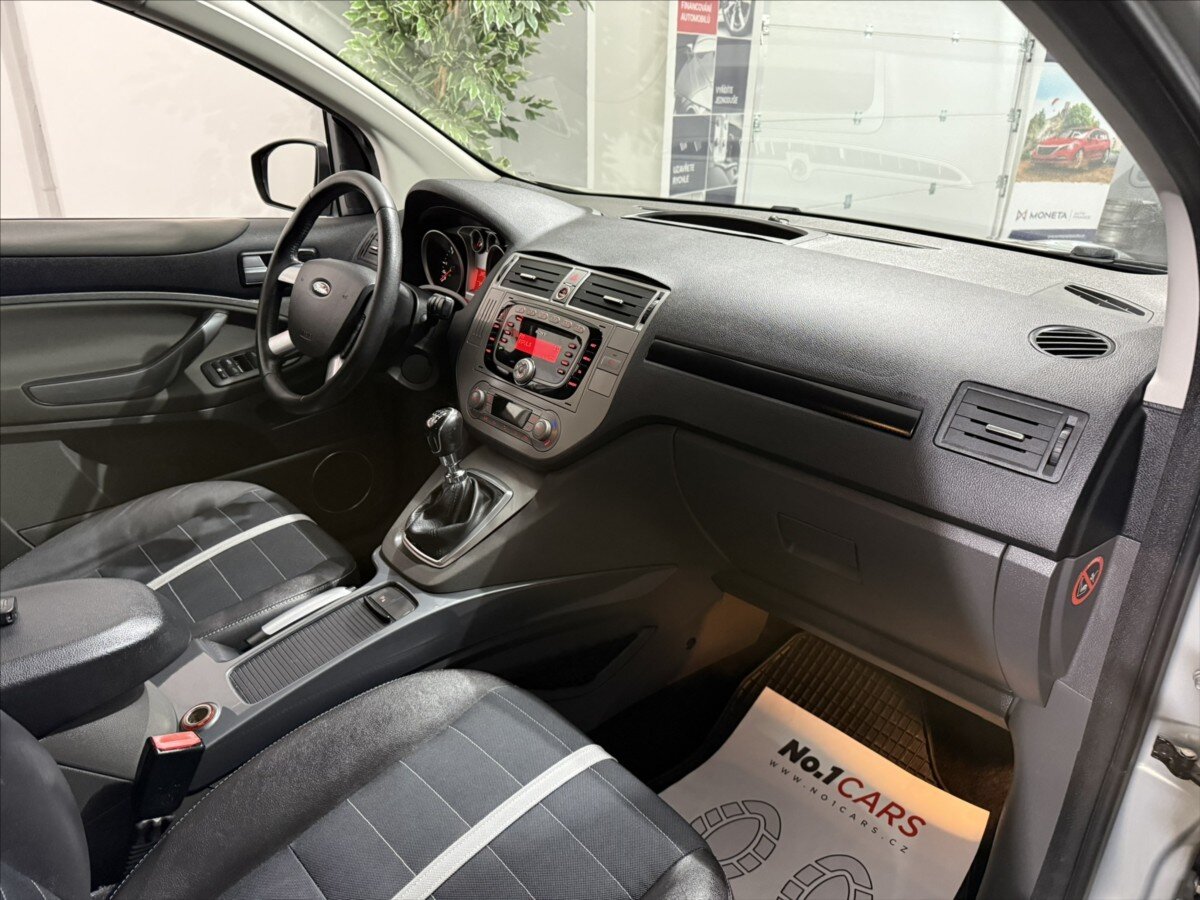 Ford Kuga SUV / Terénní 2,0 l 100 kw