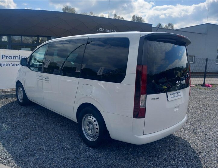 Hyundai Staria MPV 2,2 l 130 kw