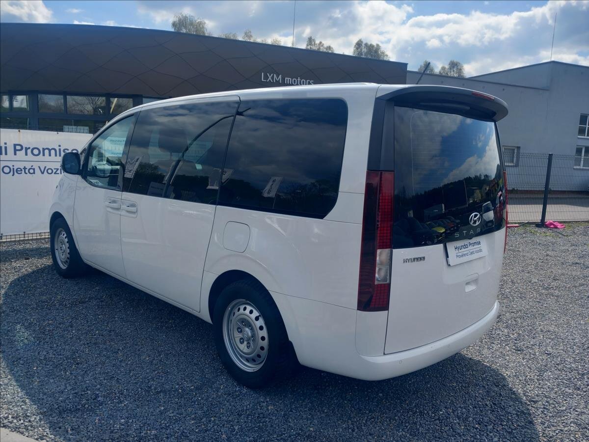 Hyundai Staria MPV 2,2 l 130 kw