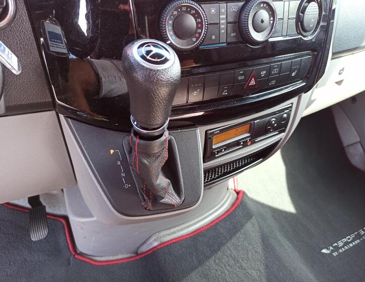 Mercedes-Benz Sprinter 17