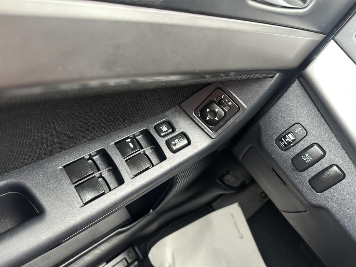 Mitsubishi Lancer Sedan 1,8 l 105 kw