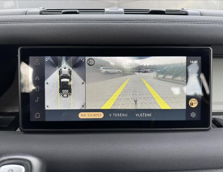 Land Rover Defender 20