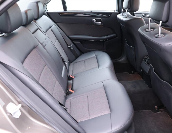 Mercedes-Benz Třídy E Sedan 3,0 l 150 kw