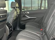 BMW X7 SUV / Terénní 4,4 l 390 kw