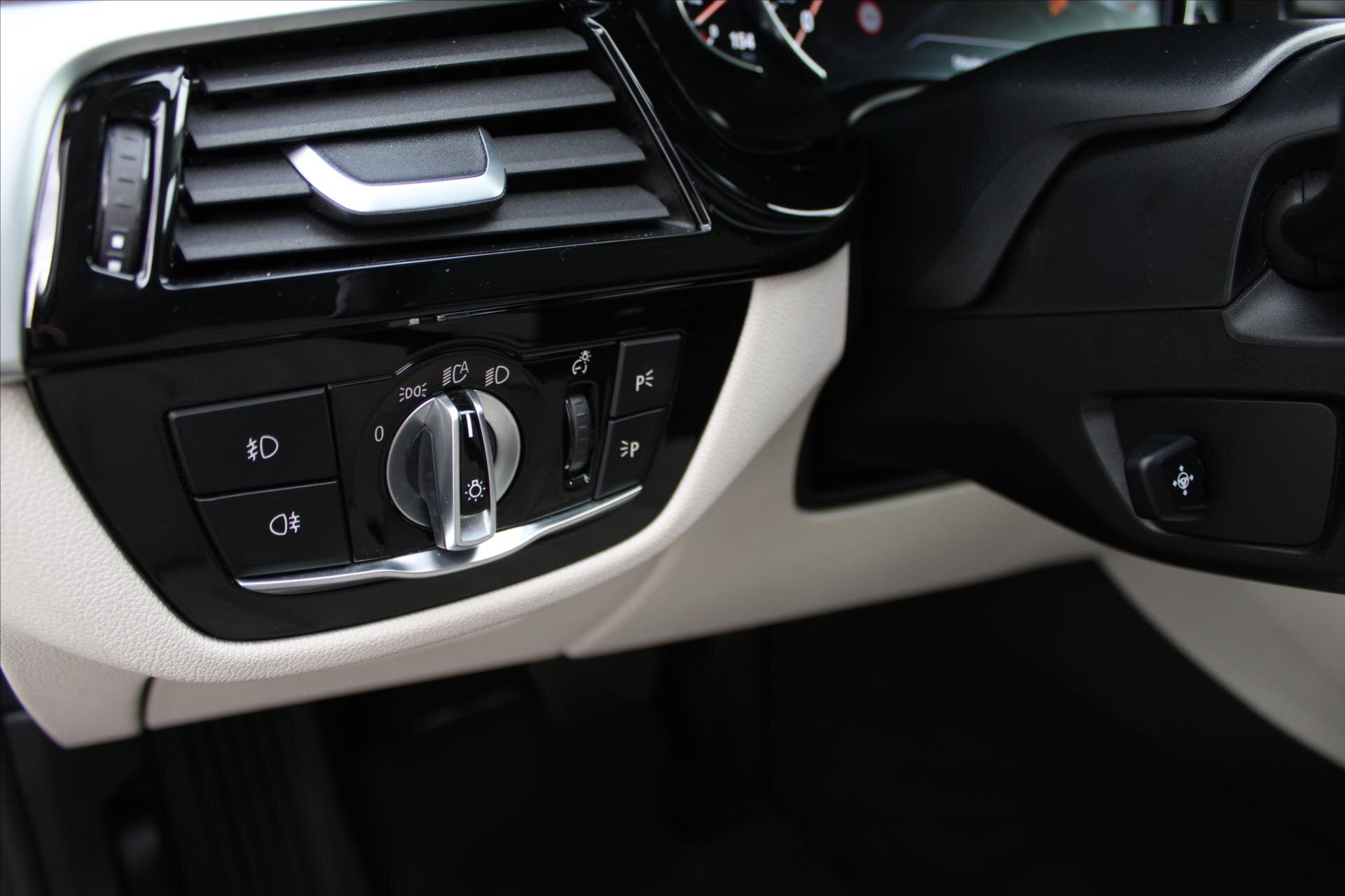 BMW Řada 5 Sedan / Limuzína 3,0 l 250 kw