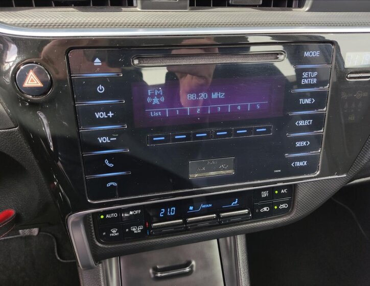 Toyota Auris Kombi 1,3 l 73 kw