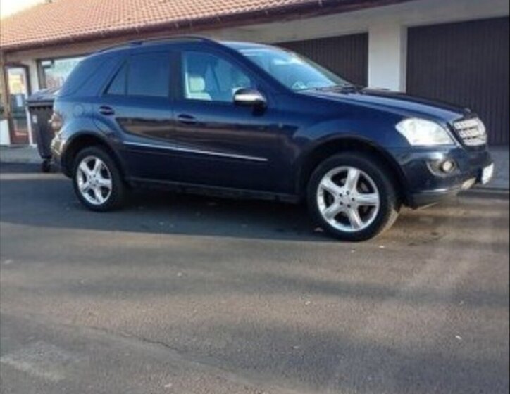 Mercedes-Benz Třídy M SUV 0,0 165 kw