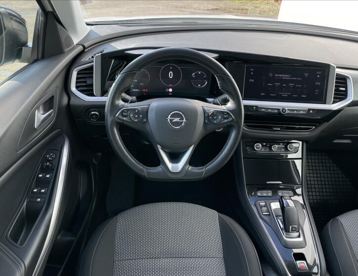 Opel Grandland SUV / Terénní 1,5 l 96 kw