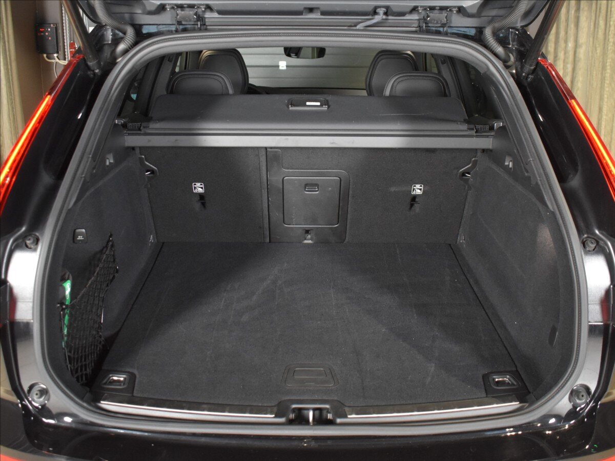 Volvo XC60 SUV / Terénní 2,0 l 184 kw