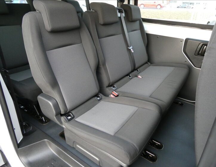 Peugeot Expert Kombi 1,5 l 88 kw