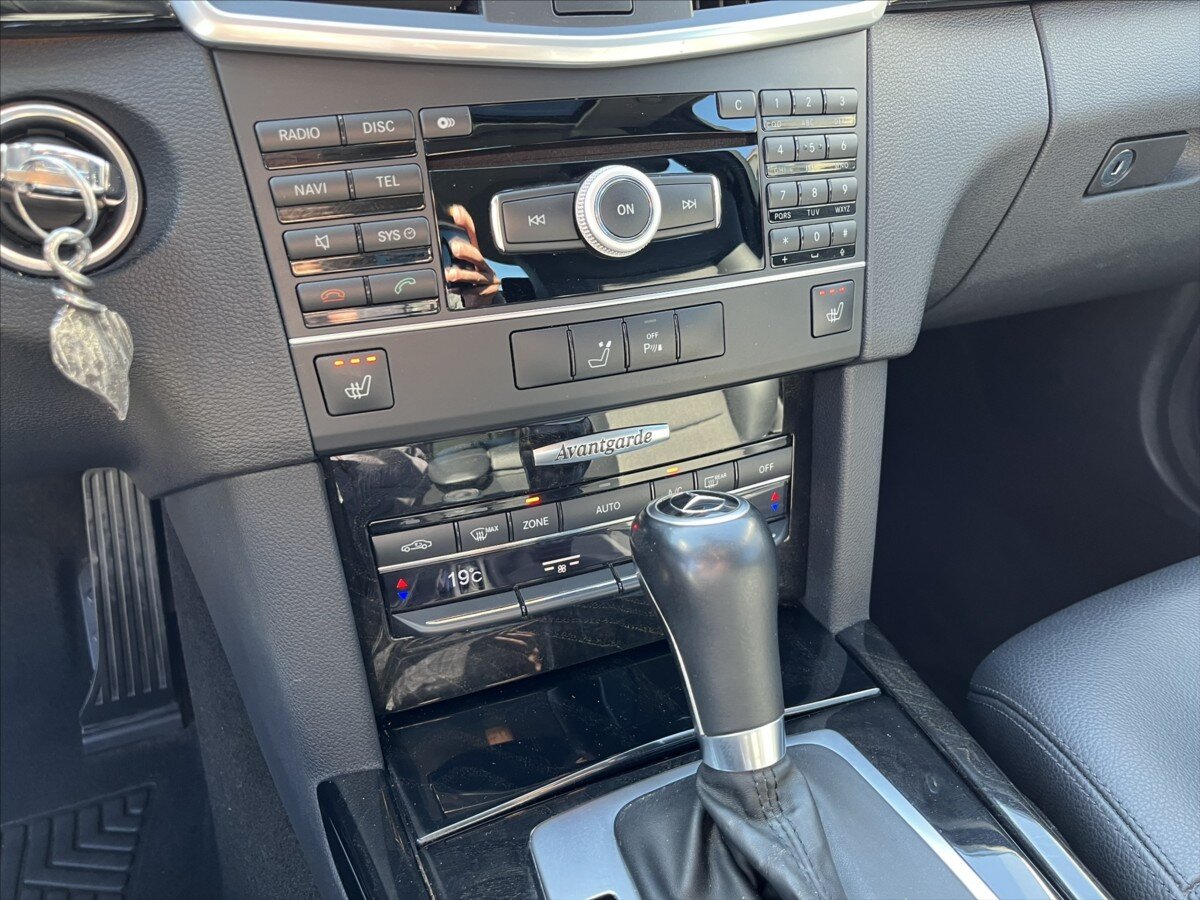 Mercedes-Benz Třídy E Sedan / Limuzína 2,1 l 100 kw