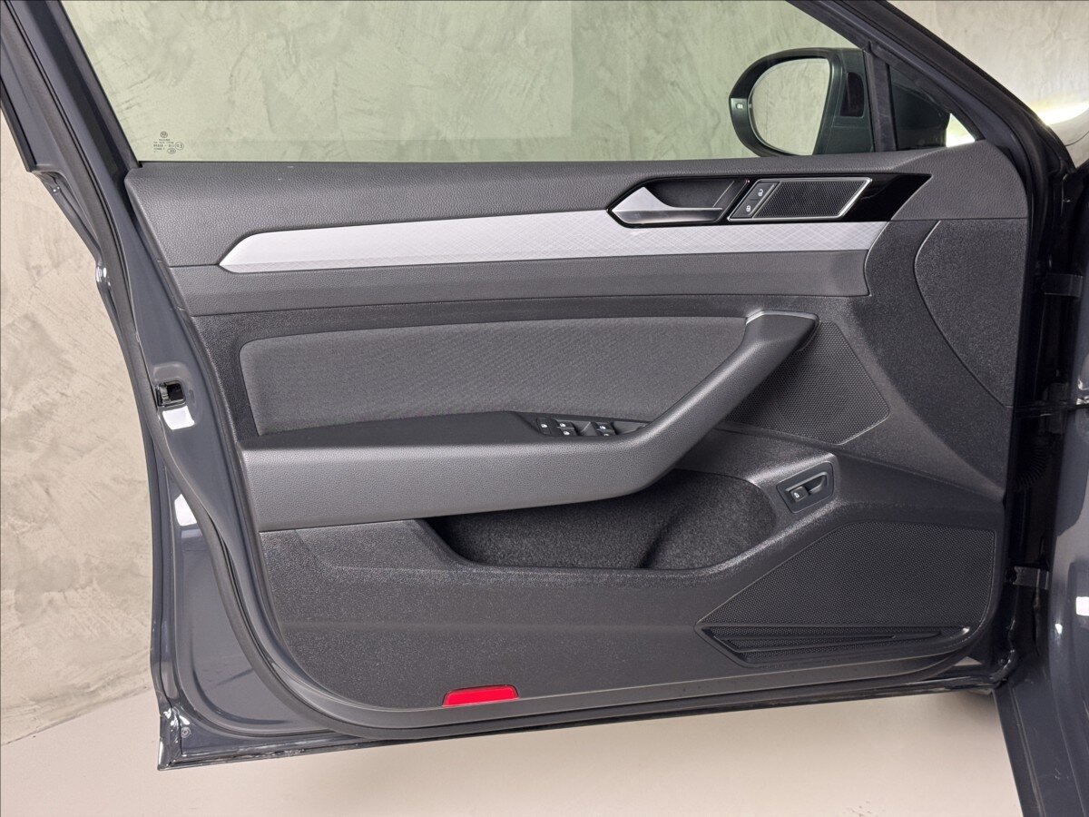 Volkswagen Passat Kombi 2,0 l 140 kw