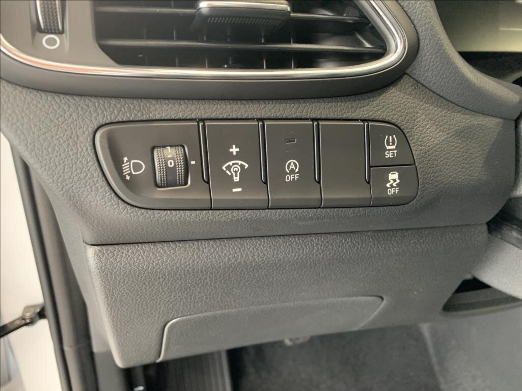 Hyundai i30 Hatchback 1,5 l 70 kw