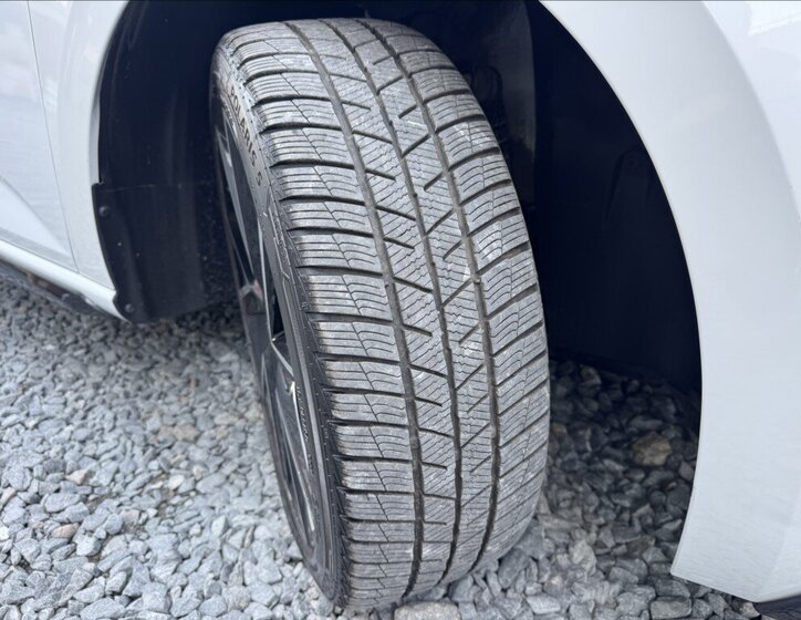 Škoda Scala Hatchback 1,5 l 110 kw