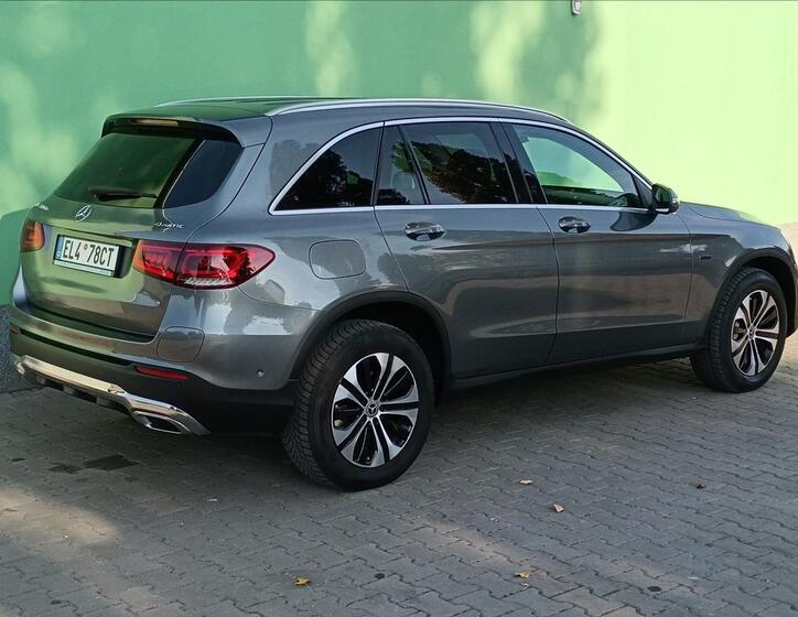 Mercedes-Benz GLC 8