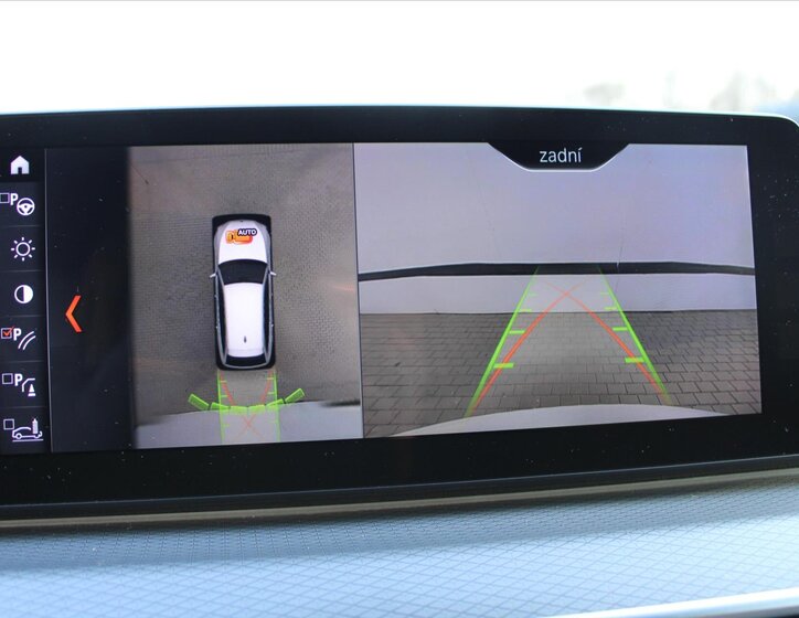 BMW Řada 5 Kombi 3,0 l 195 kw