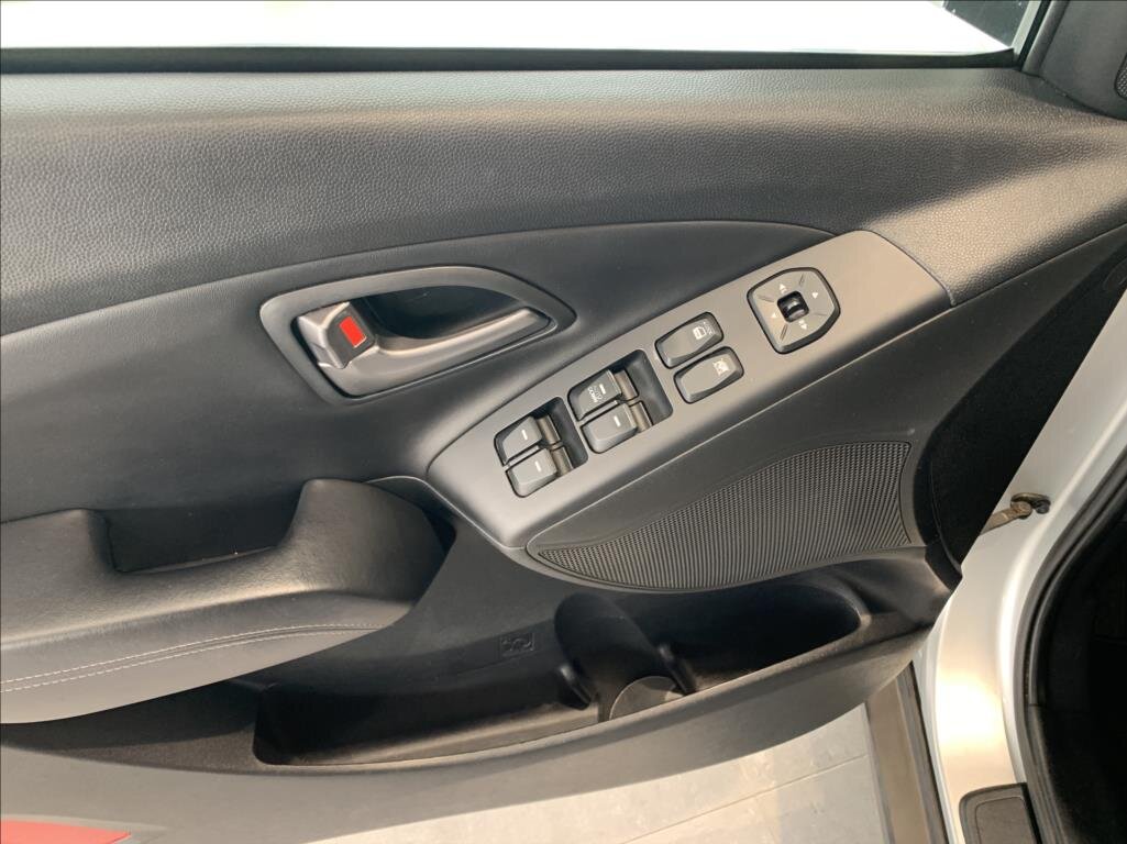 Hyundai ix35 SUV / Terénní 1,6 l 99 kw