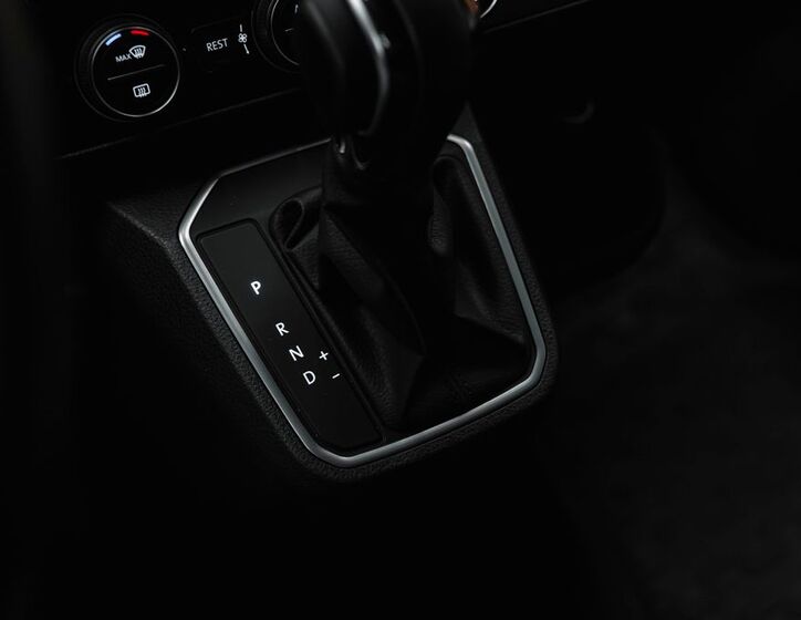 Volkswagen Transporter 12