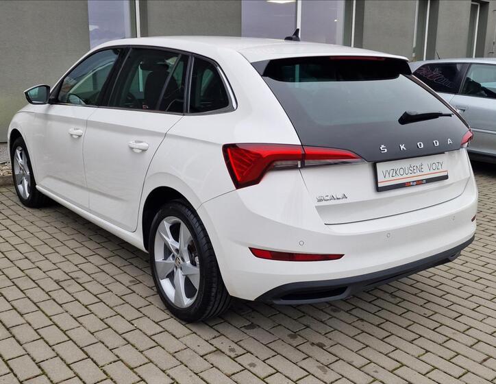 Škoda Scala 8